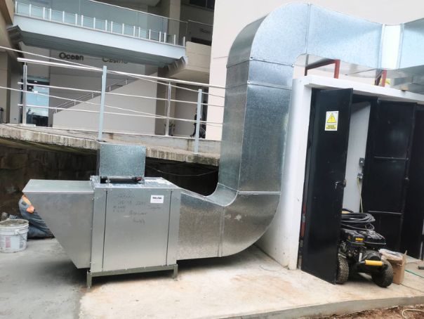 Ducto de gran sección fabricado e instalado en galvanizado