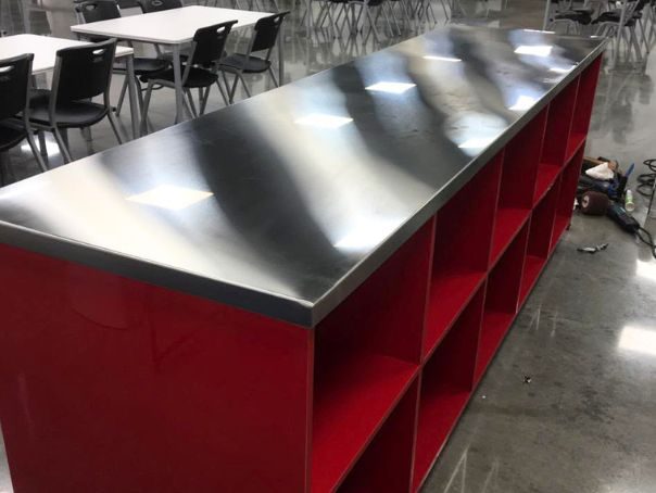 Sobres de acero inoxidable fabricados e instalados a medida