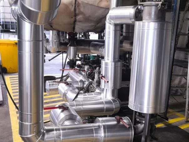Tuberías de proceso aisladas con revestimiento en aluminio