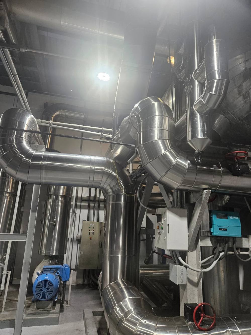Aislamiento térmico para sistema de refrigeración de glicol y amoniaco